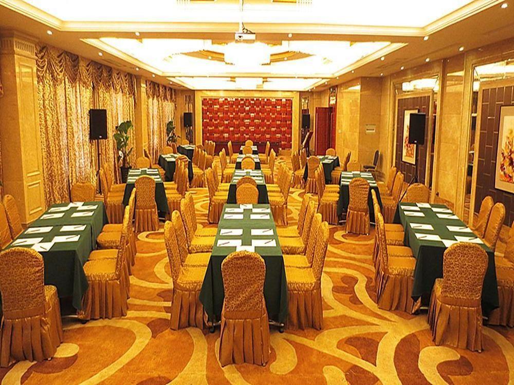 Friend Hotel Shanghai Bagian luar foto