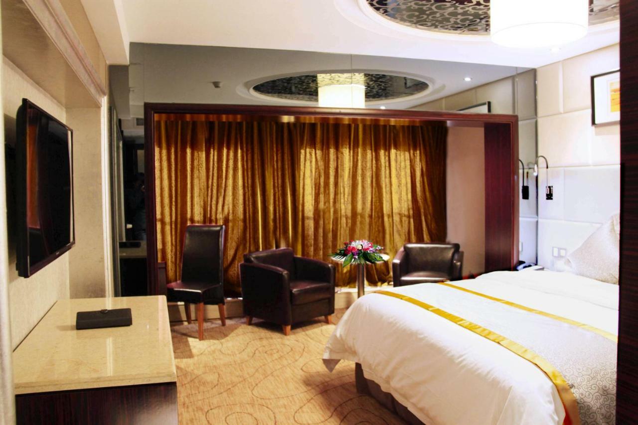 Friend Hotel Shanghai Bagian luar foto